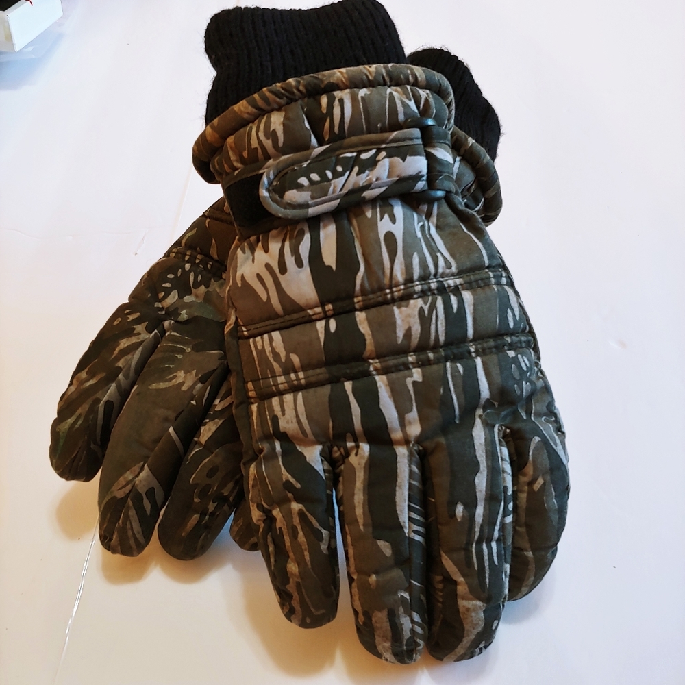 Camo winter men's gloves knit cuffs & lined